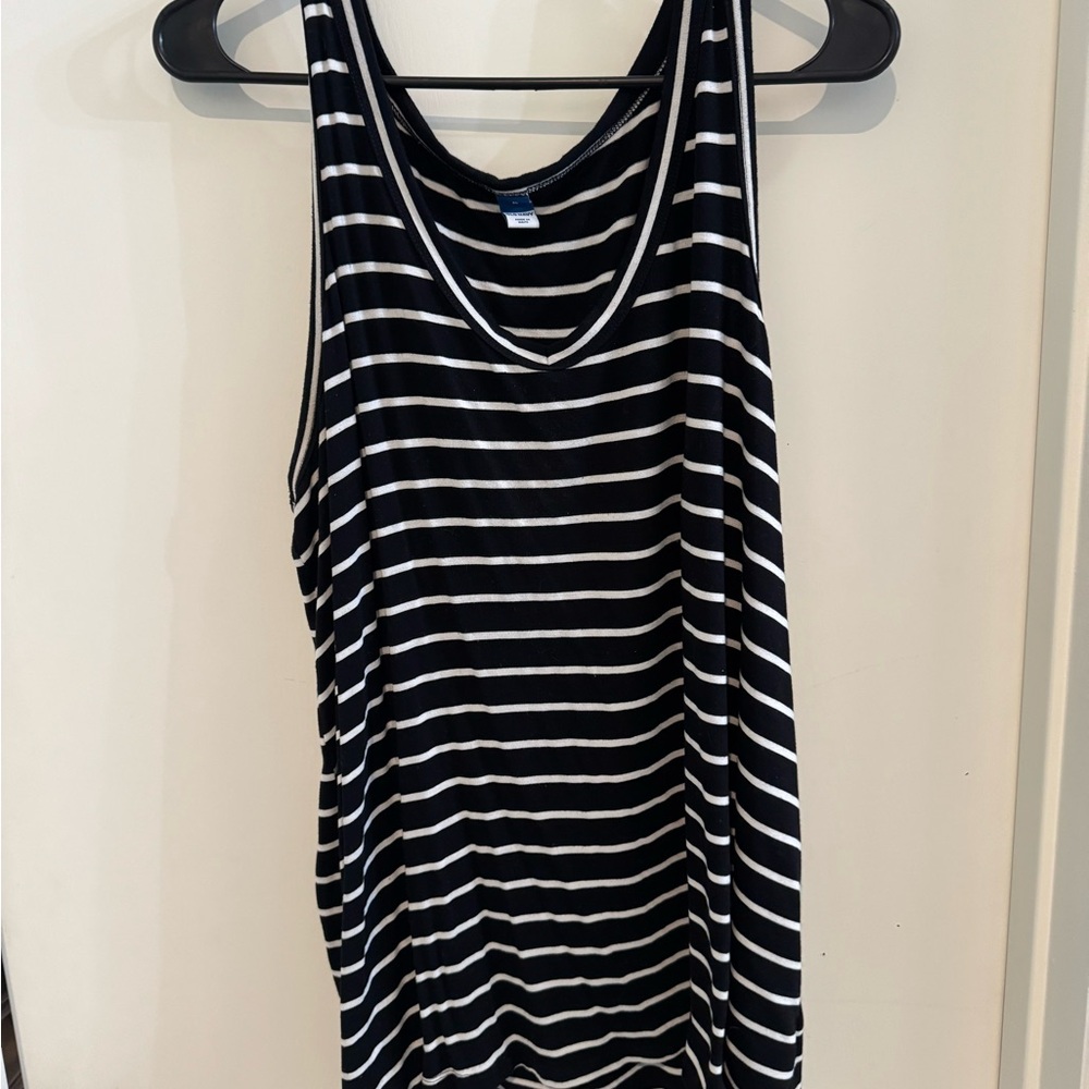 Black and White Striped Women's Tank Top
